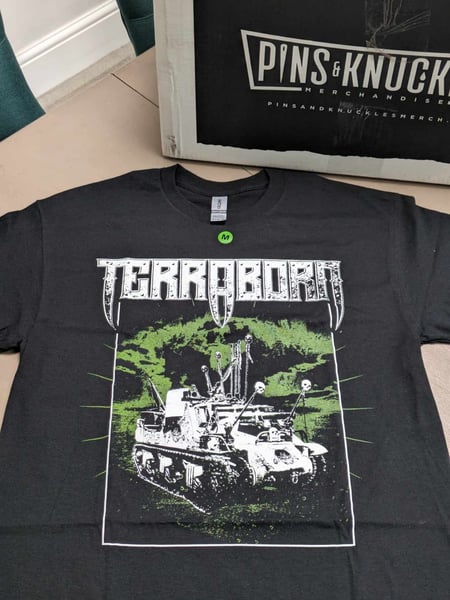 Image of Green tank T-shirt 