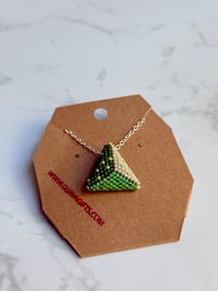 3D Triangle Green/White