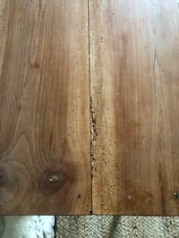 Image 9 of Petite table en bois ancienne 