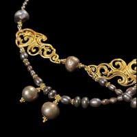 Image 2 of NUAGES BAROQUE Grand Collier · Black Caviar Pearls