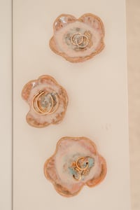 Image 3 of Platet Aura