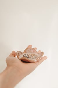 Image 2 of Platet Aura