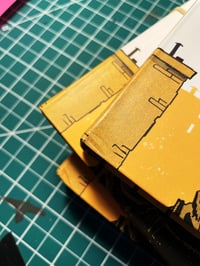 Image 3 of Utown - Abîmé - RABAIS