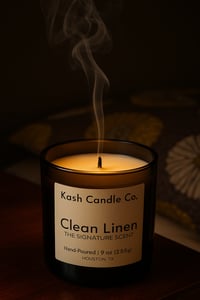 Image 3 of Signature Scented Candle Clean Linen 