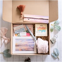 Image 1 of Cozy Gift Box | Happy Tide