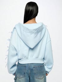 Image 10 of SKYNLYDRESS - Sweat-shirt à capuche court d'été Society avec manches à nœud