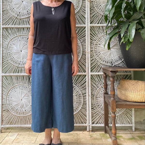 Image of Linea pants 4/5 - Linen - Sapphire Blue