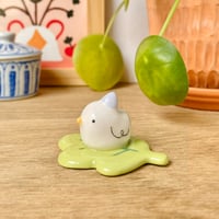 Image 2 of mini canard sur la feuille