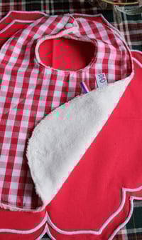 Image 4 of Bavoir reversible vichy rouge