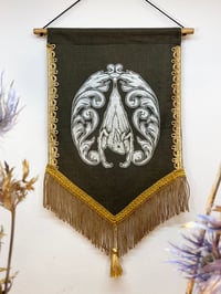 Image 3 of Banner "Bat"