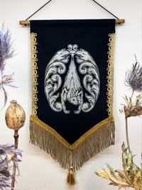 Image 1 of Banner "Bat"