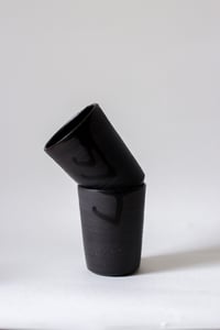 Image 2 of tumbler in matte black