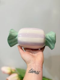 Image 4 of Vase Bonbon parme