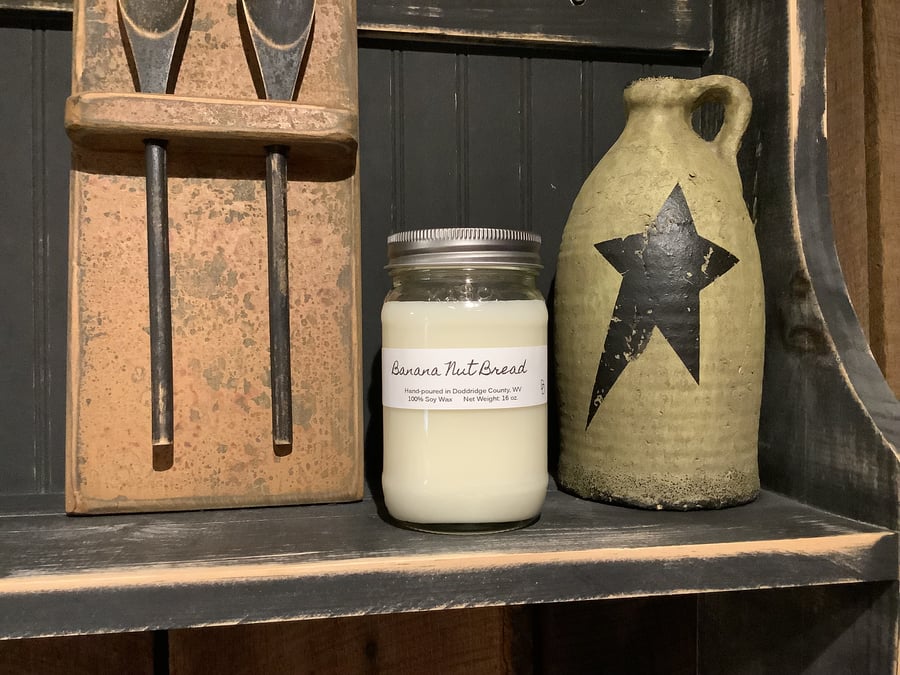 Image of Banana Nut Bread 16 oz