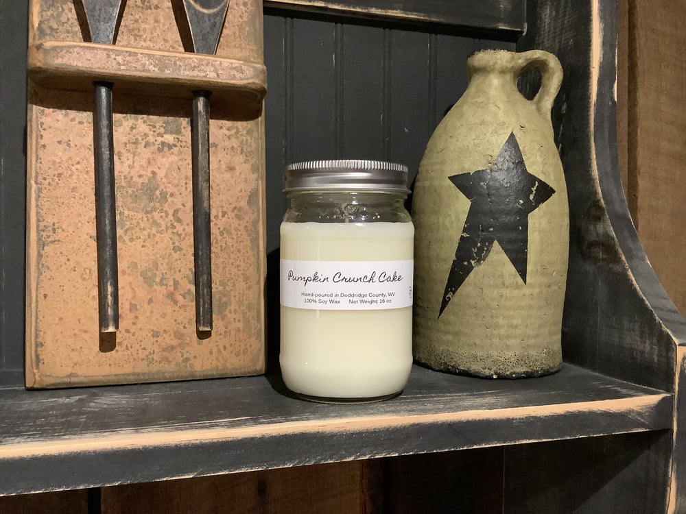 Image of Pumpkin Crunch Cake 16 oz 