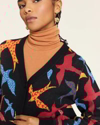 Image 1 of Rebeca abotonada pájaros  de Pepaloves