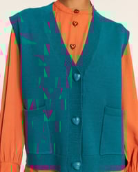 Image 1 of Chaleco de punto con botones de corazón verde  de Pepaloves