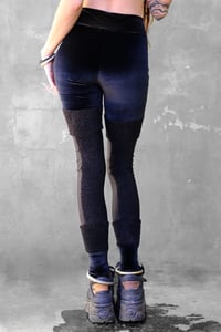 Image 6 of TSURARA LEGGINGS | VELVET & LYCRA VERSION