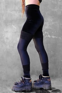 Image 8 of TSURARA LEGGINGS | VELVET & LYCRA VERSION