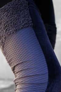 Image 5 of TSURARA LEGGINGS | VELVET & LYCRA VERSION