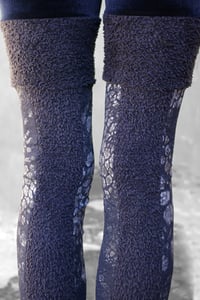 Image 8 of TSURARA LEGGINGS | VELVET &  SILVER PRINT VERSION