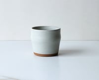 Image 2 of 6 oz cup in Pearl