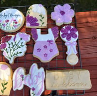 Image 4 of 1 dozen wild flower cookies! Custom  colors available