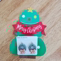 Image 1 of Textured Wreath with Bow