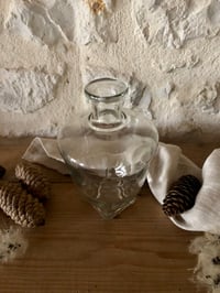 Image 3 of Carafe ancienne en verre raisins 