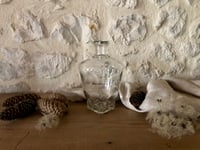 Image 5 of Carafe ancienne en verre raisins 