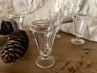 Image 3 of Petits verres à liqueurs anciens