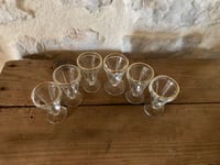 Image 6 of Petits verres à liqueurs anciens