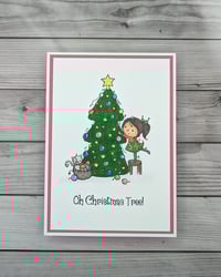 Oh Christmas Tree - Decorating the Christmas Tree