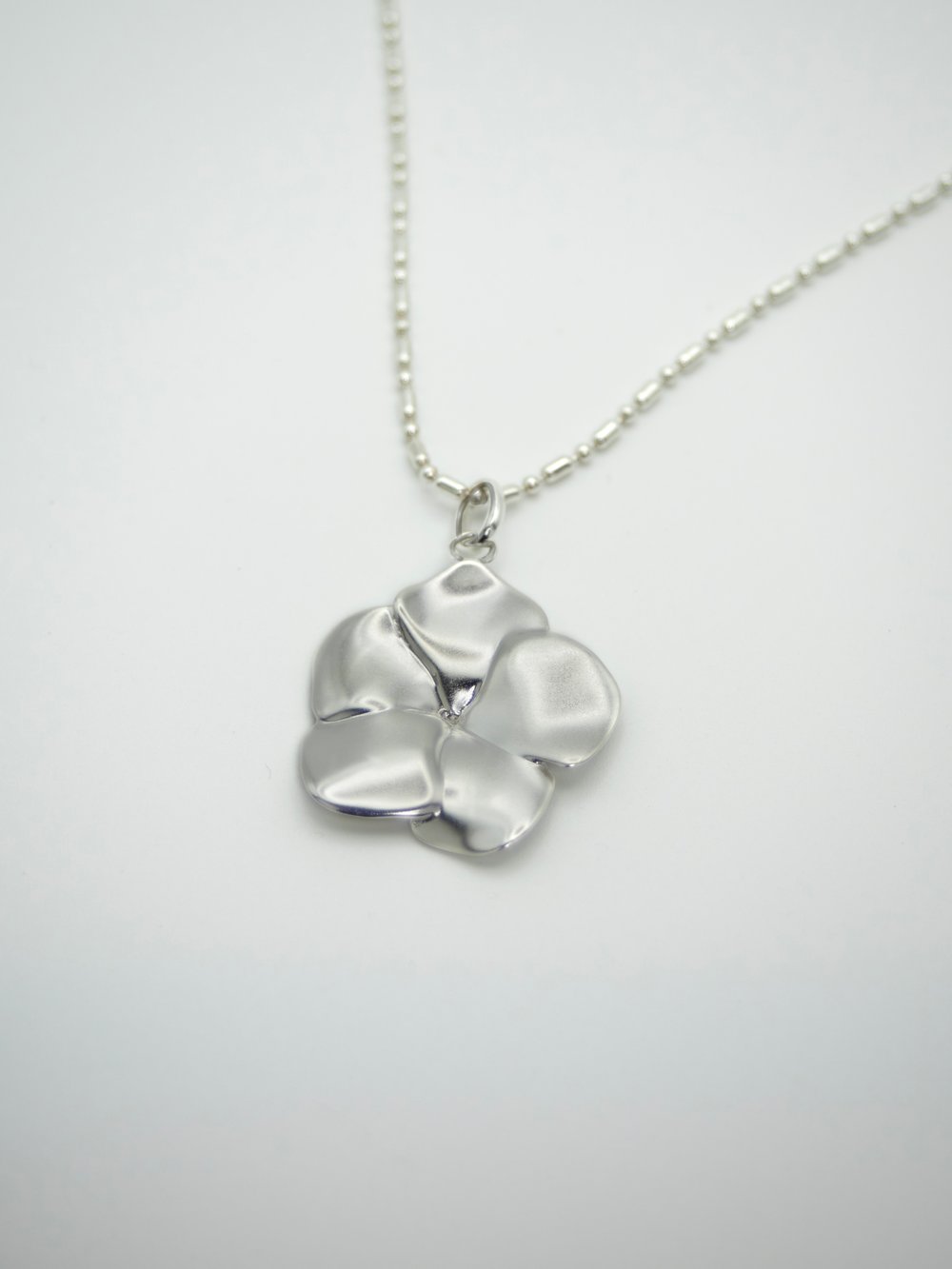 Periwinkle necklace 