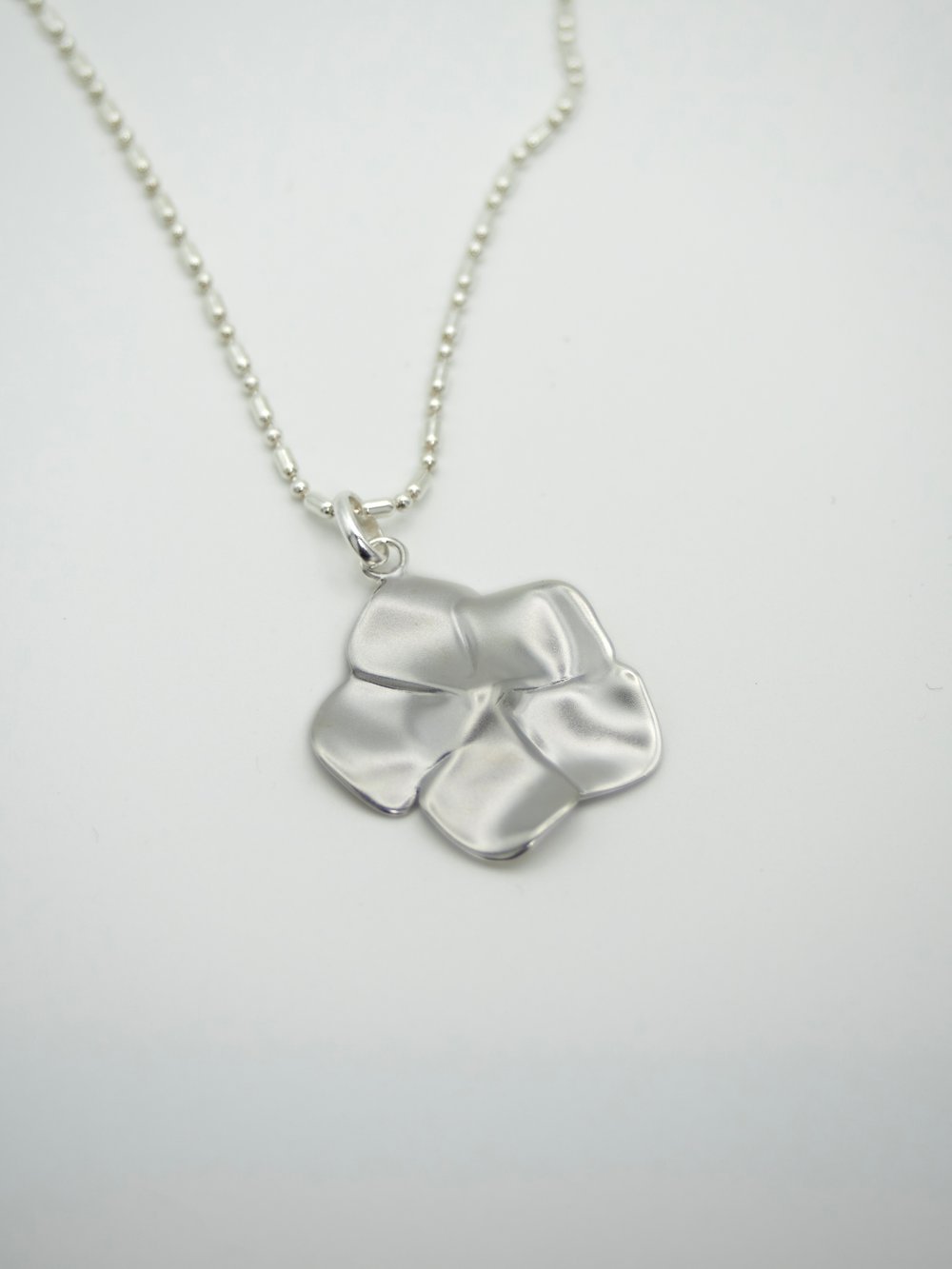 Periwinkle necklace 