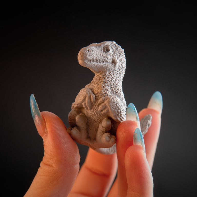 Velociraptor resin figure Image 5