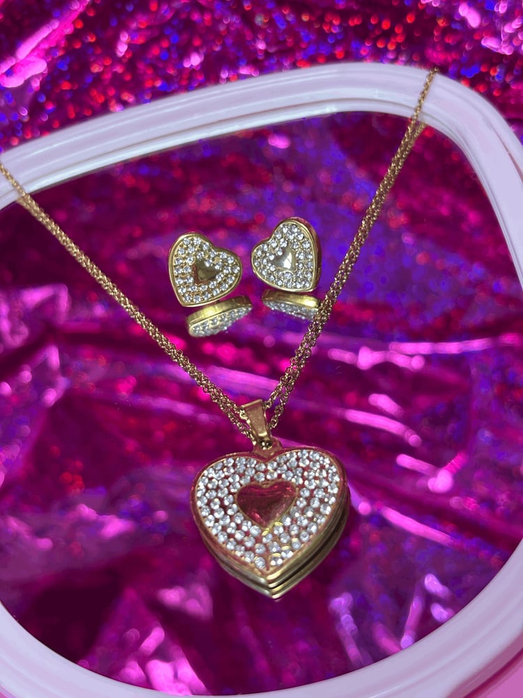 Image of Silver Heart / Corazon Plateado