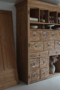 Image 2 of Grande armoire parisienne / meuble de métier - ancien 