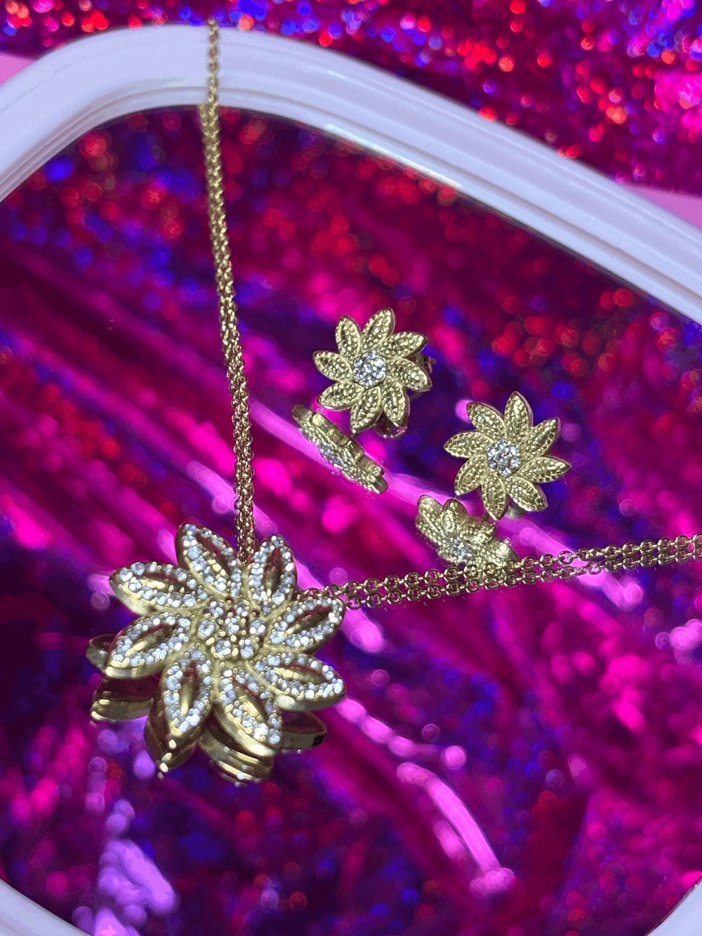 Image of Gold Flower / Flor Dorada