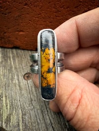 Image 3 of WL&A Handmade Ingot Old Style Split Band Black Jack Ribbon Turquoise Ring - Size 8.5