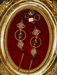 GOLD HERETIC EARRING (single)