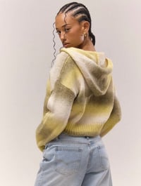 Image 5 of SKYNLYDRESS - Pull en tricot à capuche surdimensionné à fermeture éclair courte à travers l