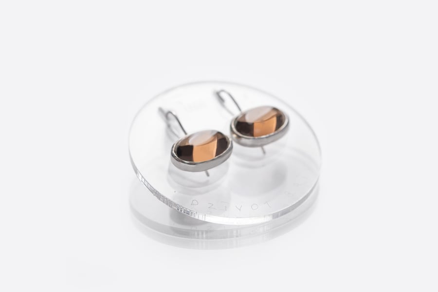 Image of "To live freely" silver earrings with smoky quartzes · VIVERE LIBERE ·