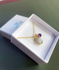 Image 5 of Collier Deux Amours | Pierre de lune et Améthyste.