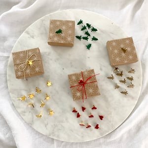 Image of ATTACHES de NÖEL