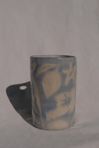 Image 5 of The SoulShine Co. Grip Straw Cup - Winter Sky