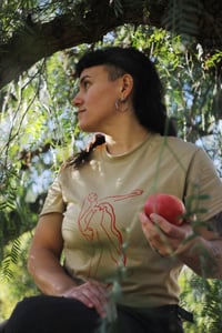 Image 4 of 'Mujer y Serpiente'