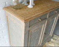 Image 3 of Buffet Patiné gris