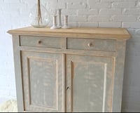 Image 1 of Buffet Patiné gris