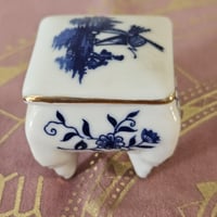 Image 7 of Mini Vintage Ceramic Box | Altar Salt Cellar, Trinket Holder, or Spell Manifestations Box